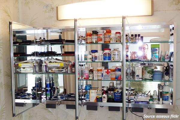 How to pack bathroom items for moving