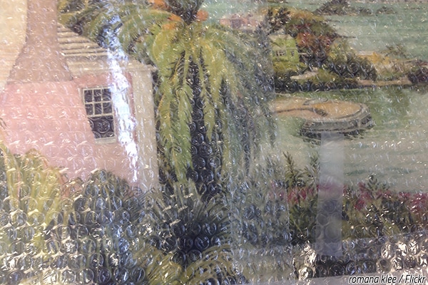 How to use bubble wrap when packing