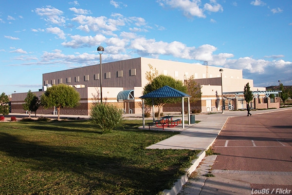 How to find a new school when moving