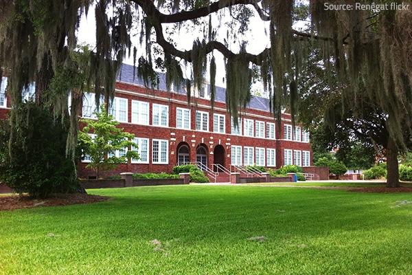 How to find the best school for my children after moving?