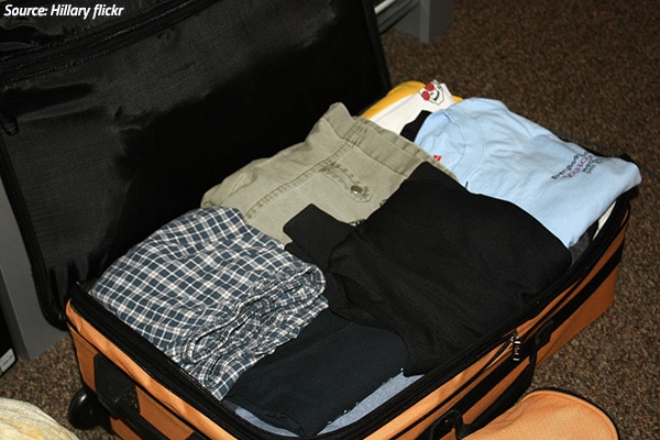how to pack clothes for a move
