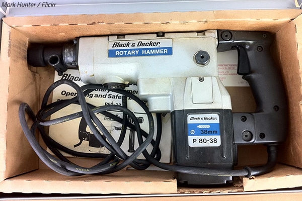 How to pack tools for moving