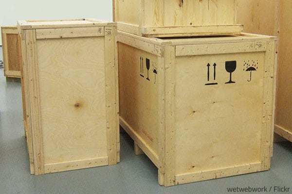 Knowing how to build a moving crate yourself will safe you money when moving delicate valuables.