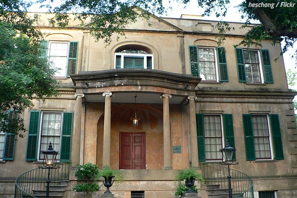 How to avoid moving into a haunted house