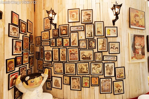 How to pack pictures and paintings for moving