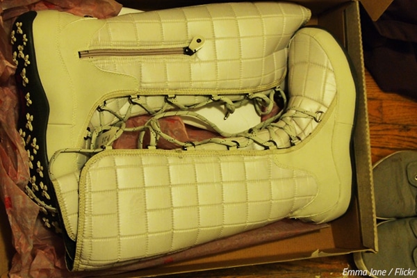 How to pack boots for moving