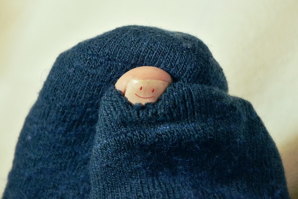 How to pack with socks when moving